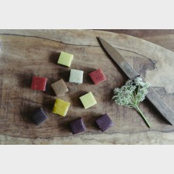 Hattesens Lakridskonfekt fra �r�, brun �ske. Lakrids/chokolade/mokka