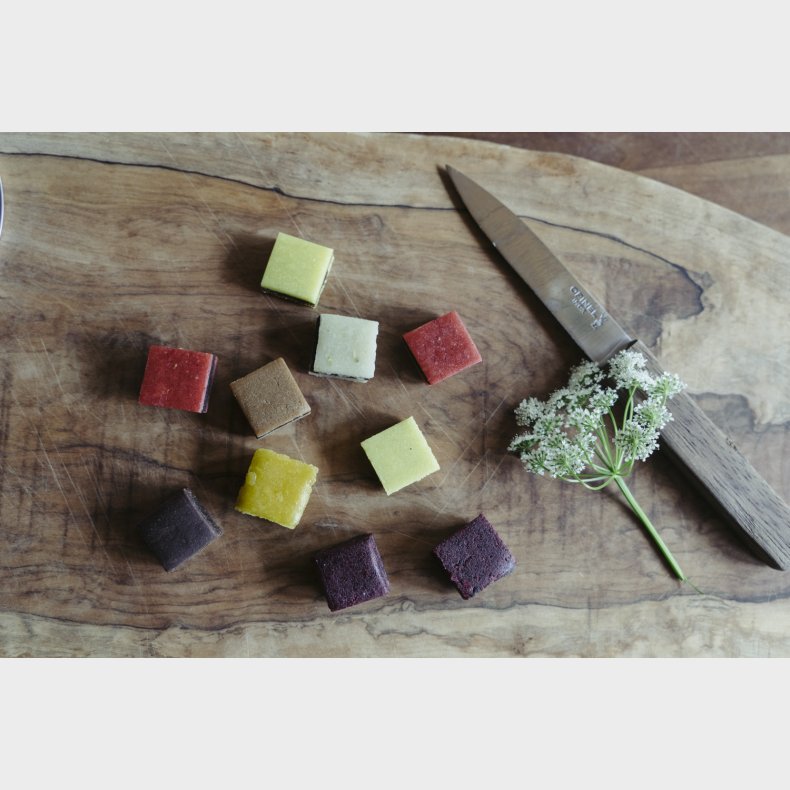 Hattesens Lakridskonfekt fra �r�, brun �ske. Lakrids/chokolade/mokka